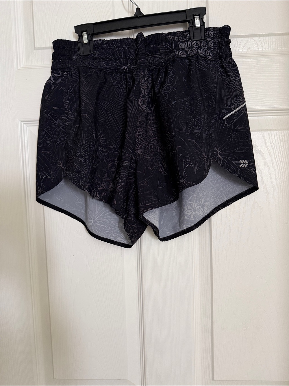 all in motion Black Floral-Print Athletic Shorts